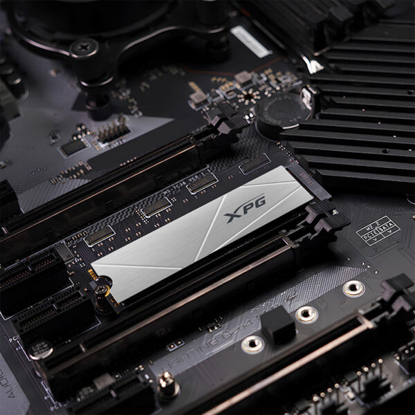 Adata XPG GAMMIX S60 1TB PCIe Gen4 x4 M.2 2280 SSD - AGAMMIXS60-1T-CS Image 5 - Gamesncomps.com